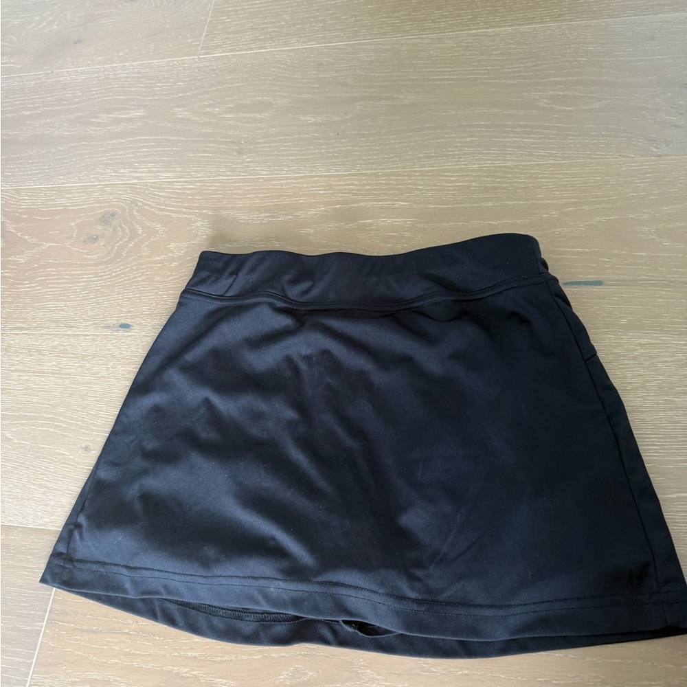 Black tennis or golf Athletic Skort